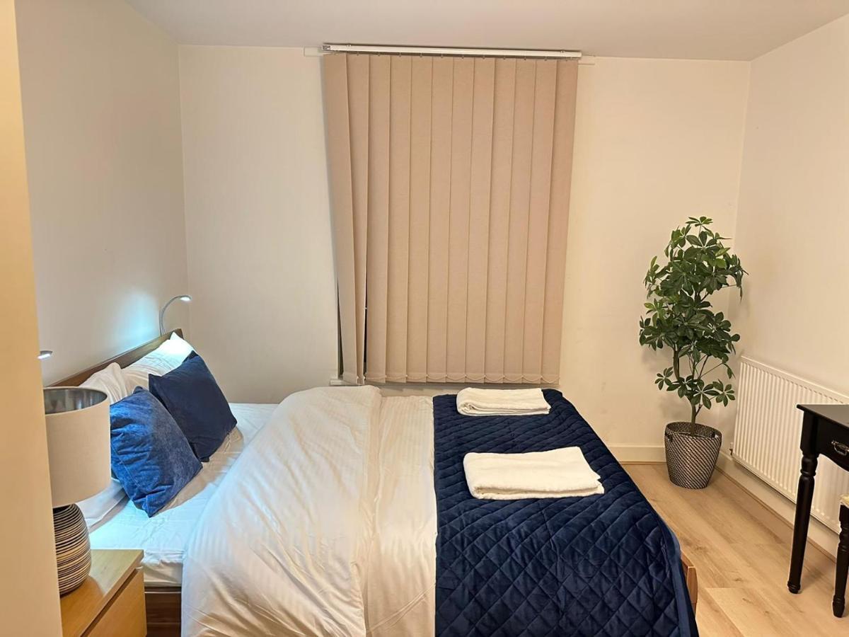 Excel Apartment *