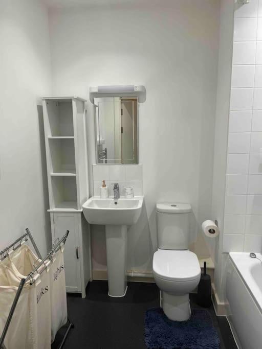Appartement Lovely One Bedroom With Balcony *