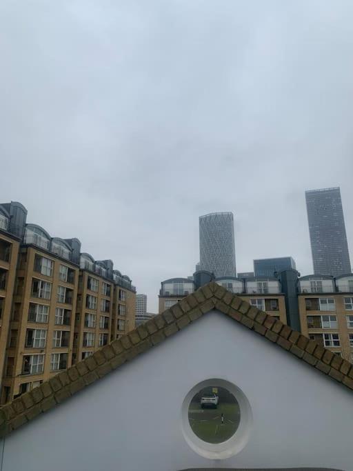 Dockside Sleeps 8, Uber Boat To Canary Wharf In 3 Mins Сasa de vacaciones Londres