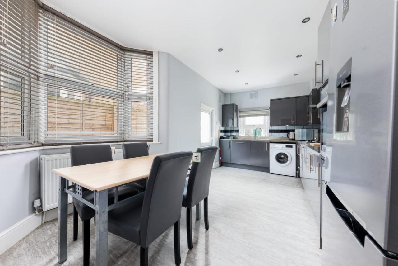 Cozy 4 Bedroom In Hackney, Londres