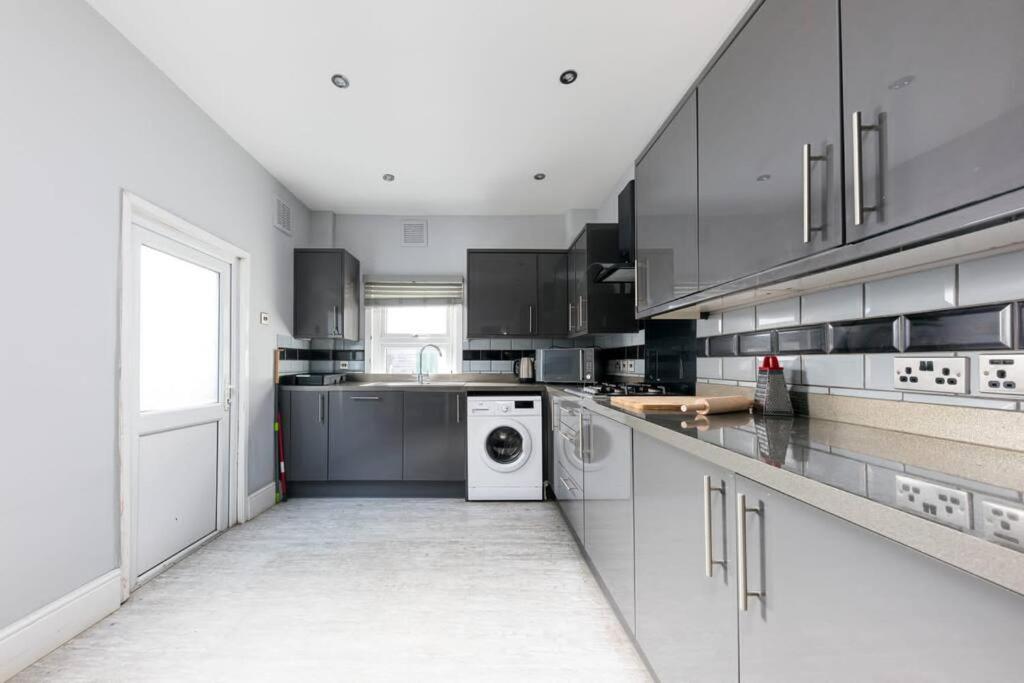 Сasa de vacaciones Cozy 4 Bedroom In Hackney, Londres