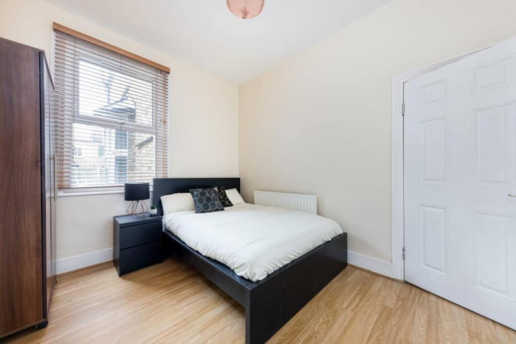 Cozy 4 Bedroom In Hackney, Londres