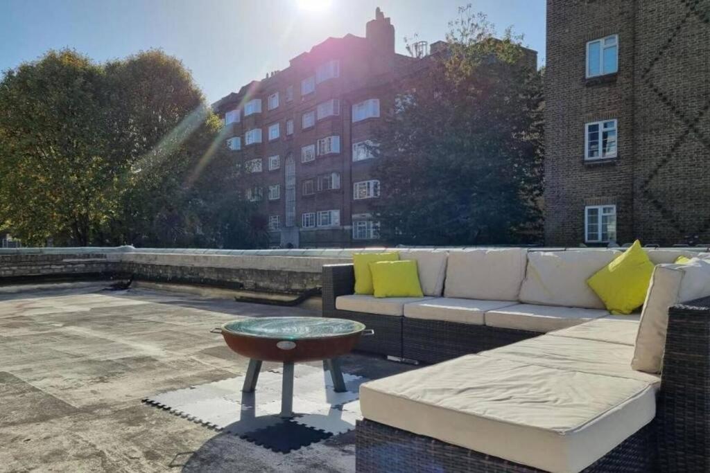 Stunning Flat With Roof Terrace In Streatham Londres