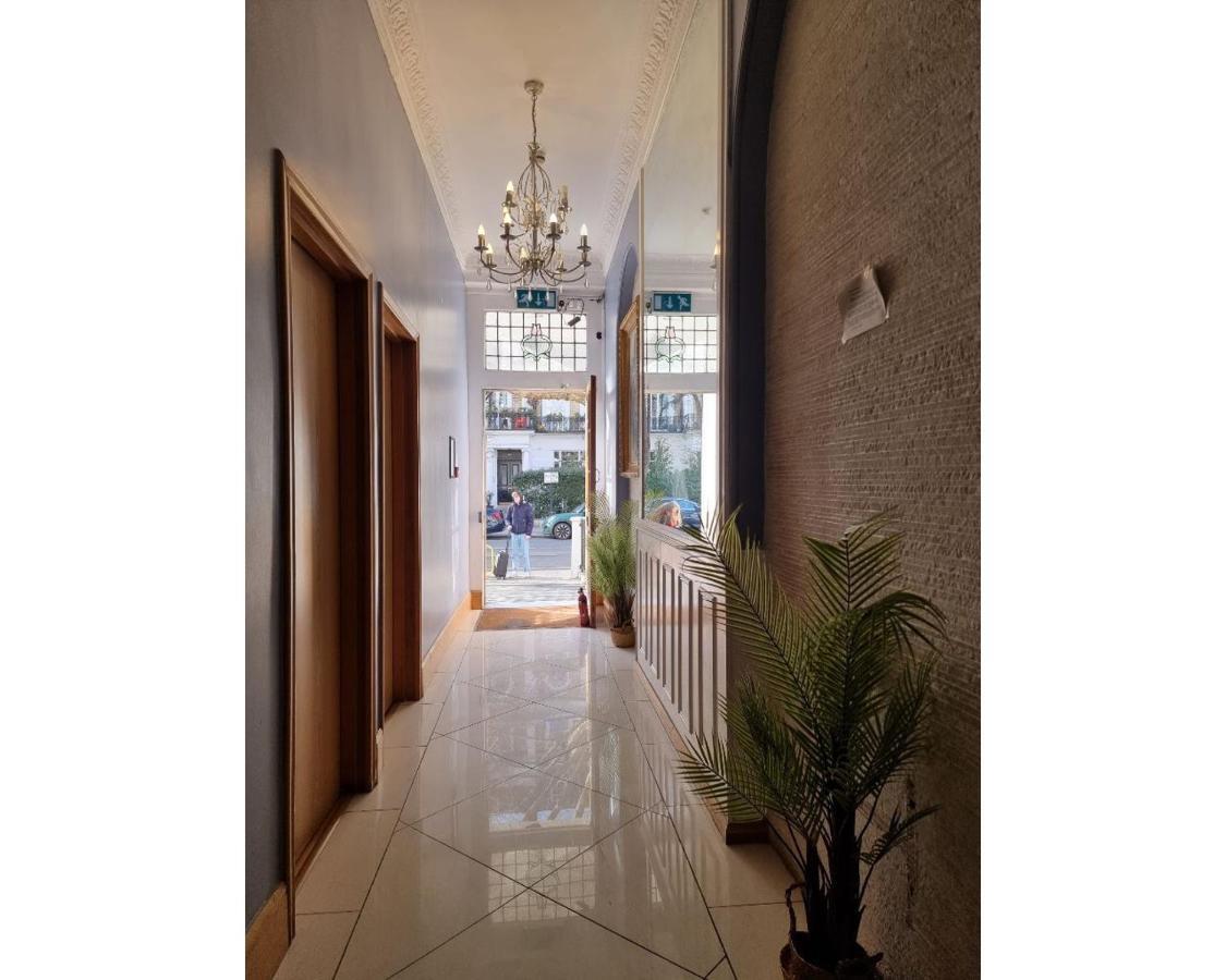 Appartement 80 Inverness Terrace *