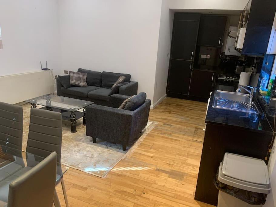 005- Frampton St 2 Bedrooms Apartment