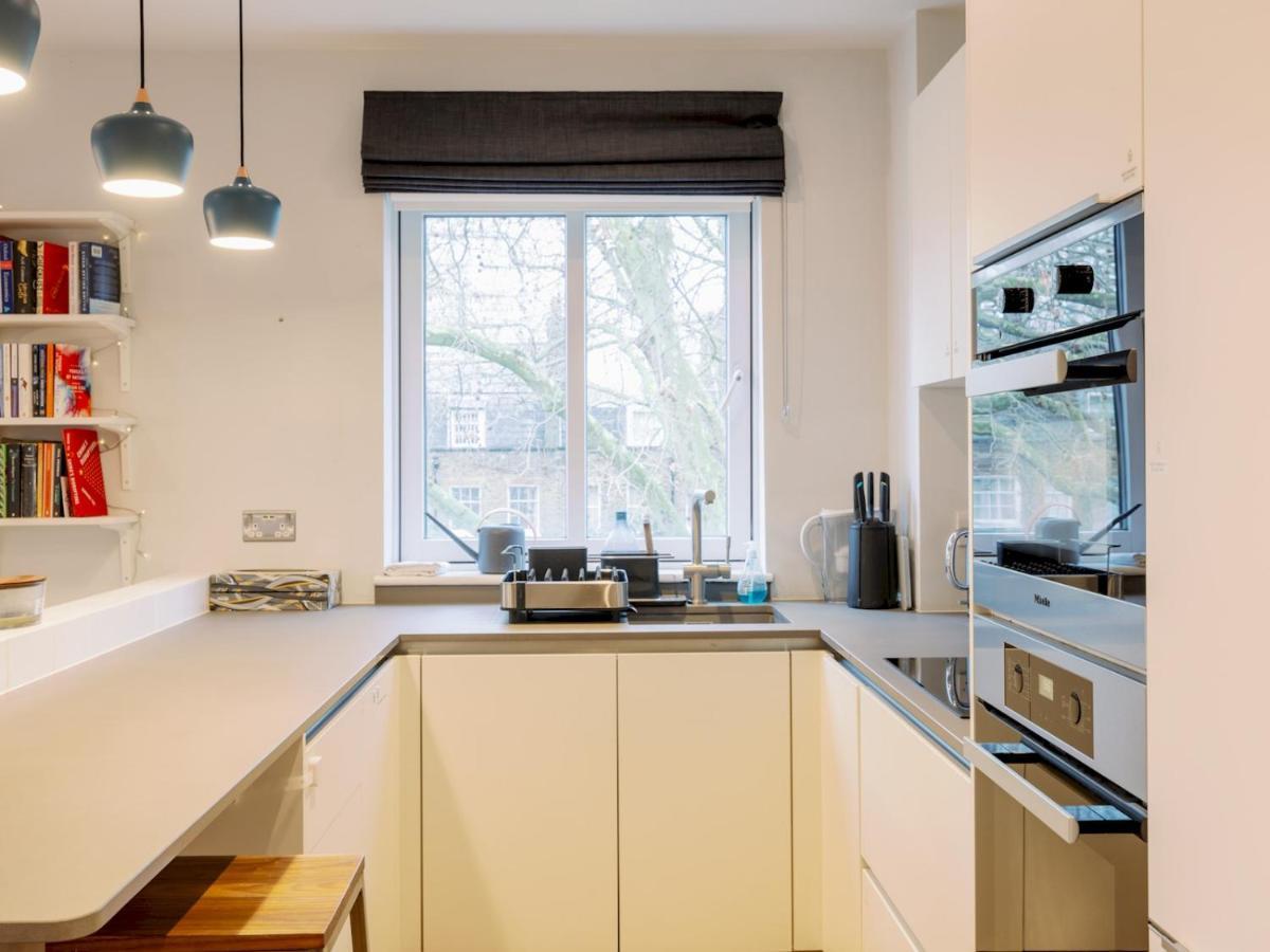 Pass The Keys Stylish - Prime Location Appartement