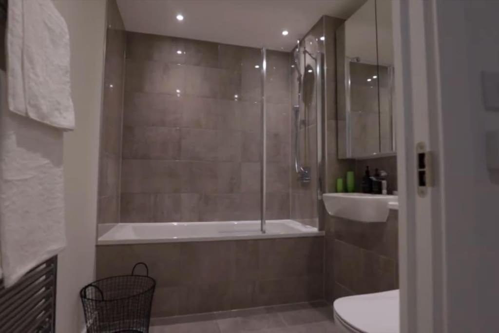 Luxury 1 Bedroom East Apartamento *