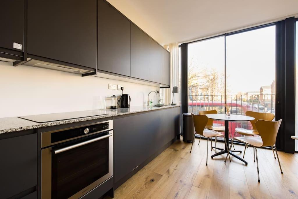 Cool Loft In Fashionable East Apartamento Londres