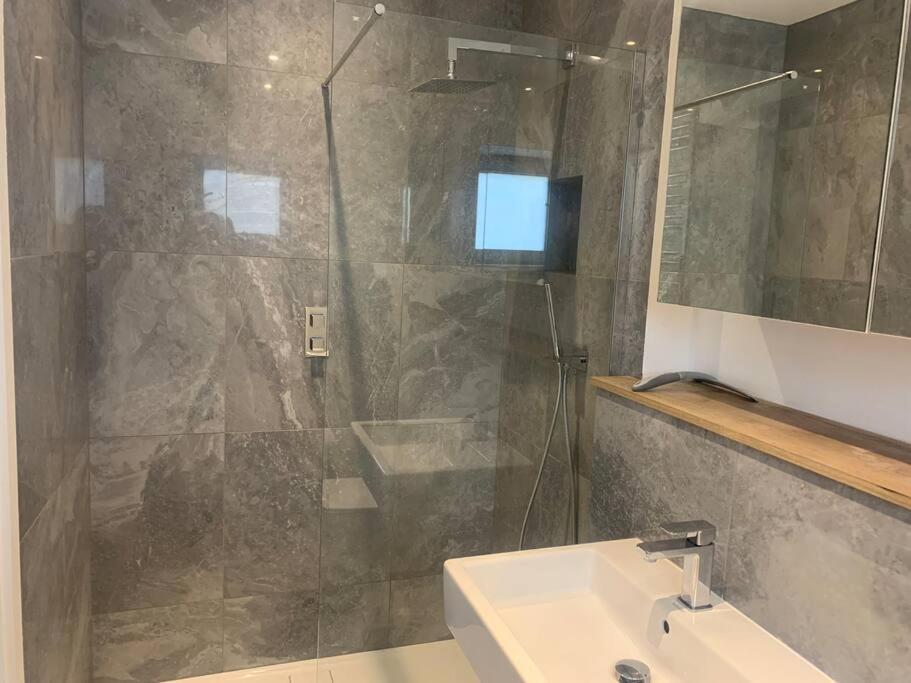 Сasa de vacaciones Dockside Sleeps 8, Uber Boat To Canary Wharf In 3 Mins