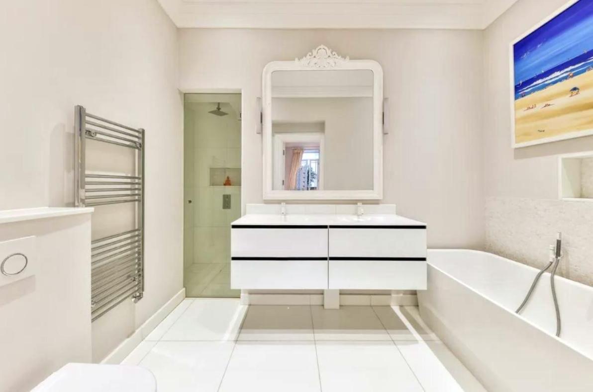 Very Bright Four Bedroom Flat Apartamento *
