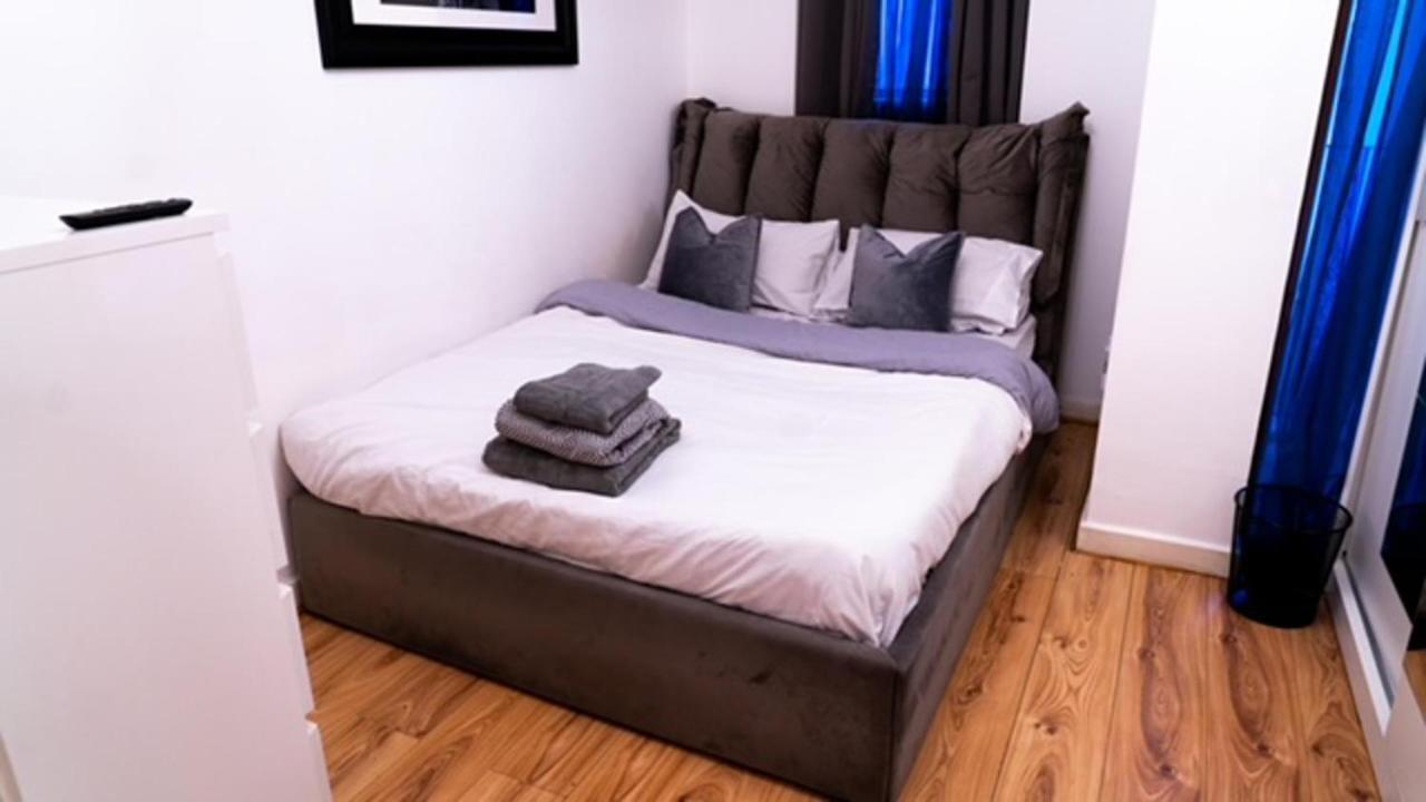 1 Bed - Sleeps 2 - 7 Min Walk To Hackney Station * Londres