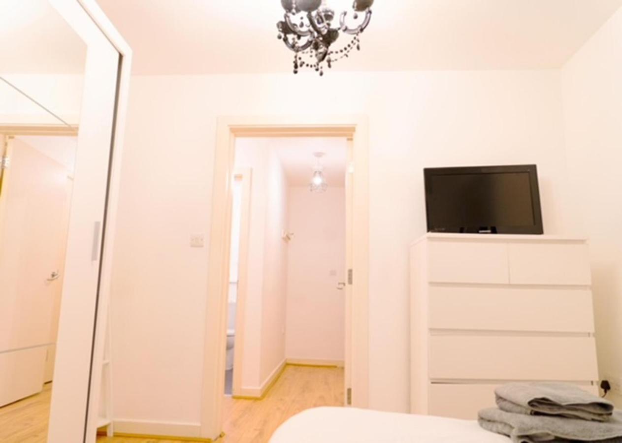 1 Bed - Sleeps 2 - 7 Min Walk To Hackney Station London