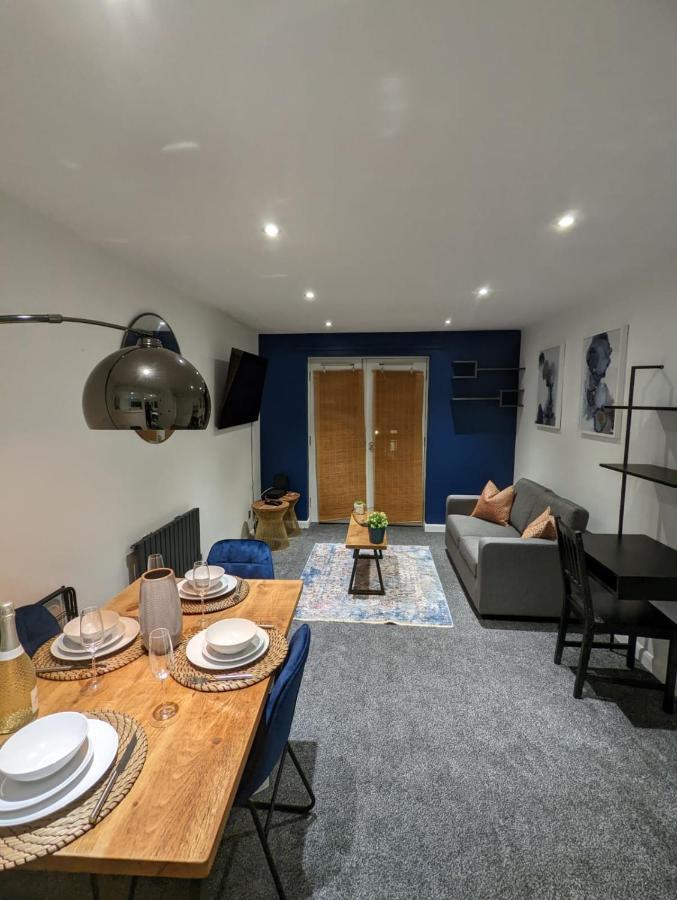 1 Bed Near Vibrant Bethnal Green Apartment London