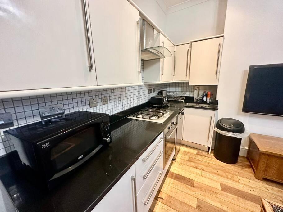 Spacious 2 Bedroom Apartamento Londres