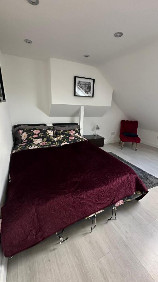 Stunning New 1 Bedroom Apartamento
