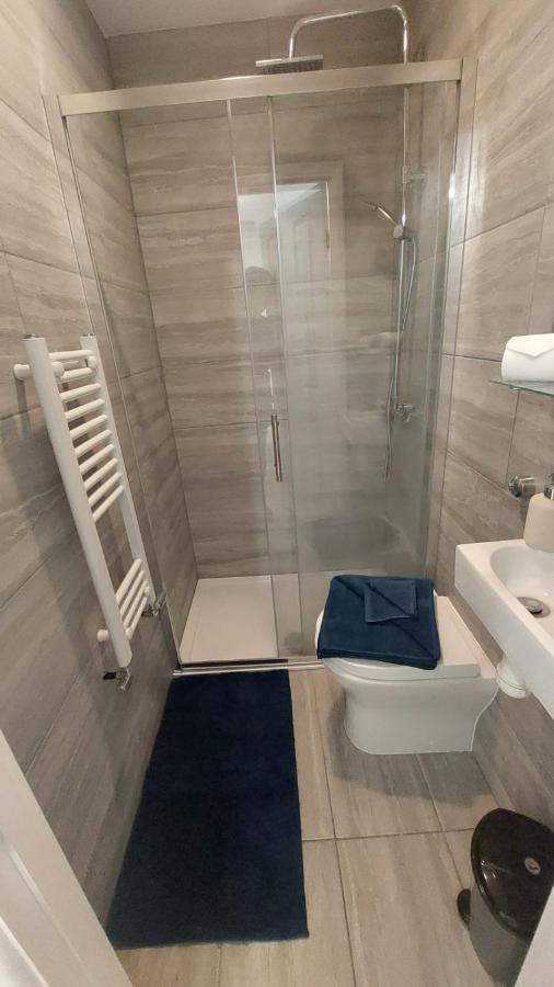 Double En-suite Available In 3 Bed Apt Casa de hóspedes *