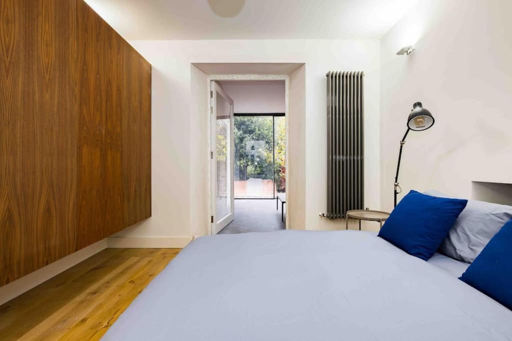 Stunning Notting Hill, 3 Bd, Fine Street, Garden Appartement *