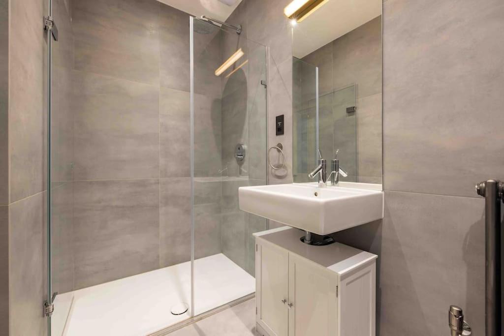 Stunning Notting Hill, 3 Bd, Fine Street, Garden Londres