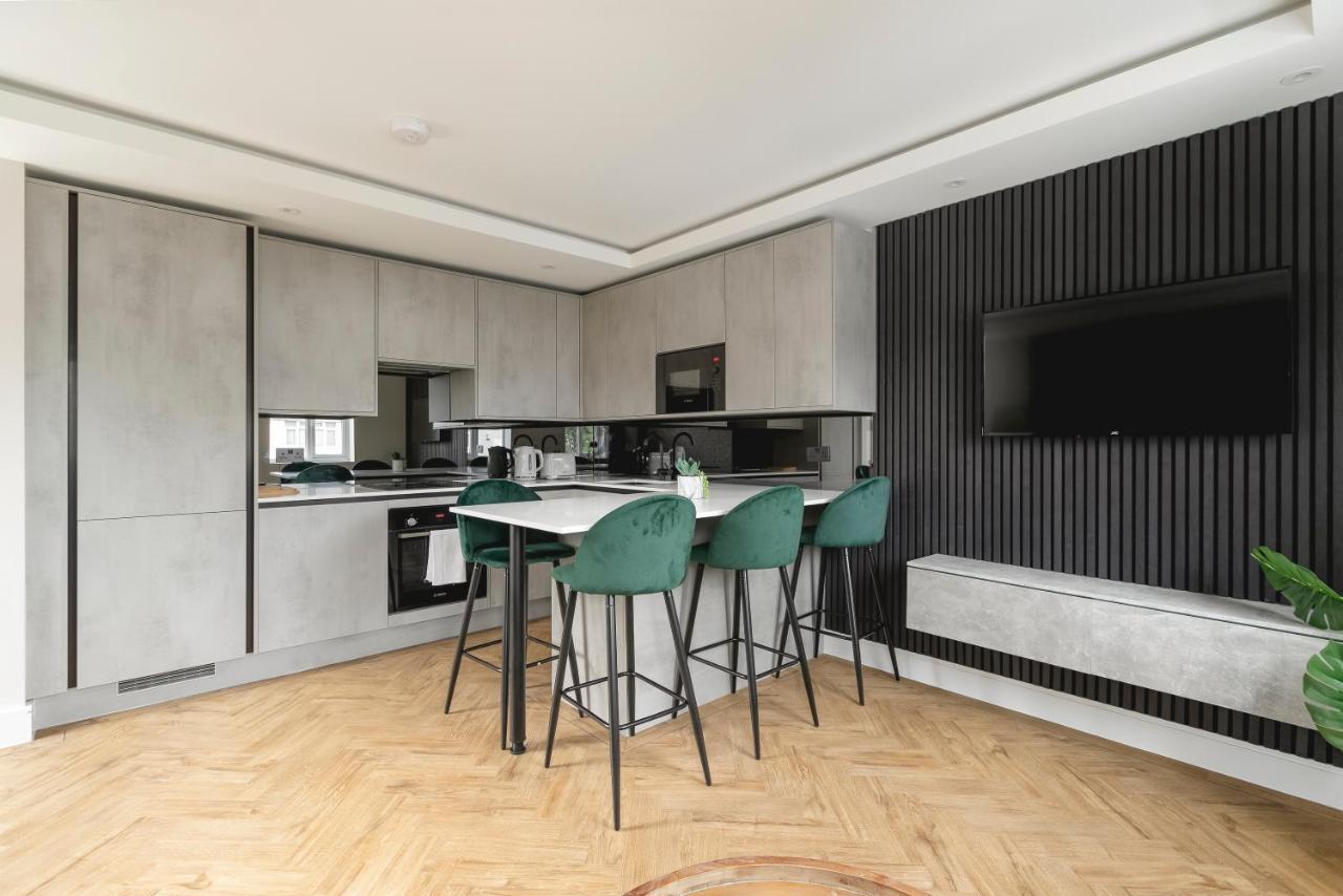 Appartement Skyvillion - Cozy Large 4 & 1 Bed In Enfield, Mins To Tube Station, Free Wi-fi