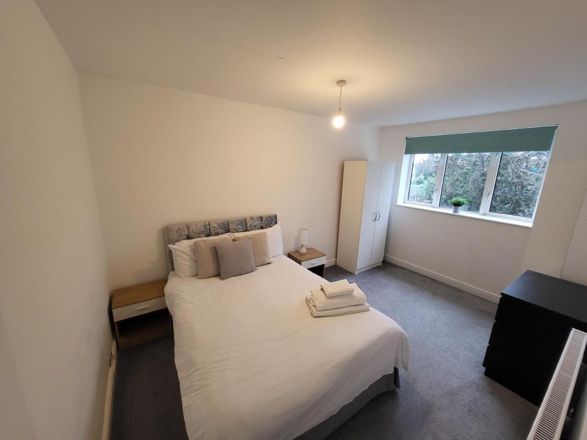 Modern 3 Bed Walking Distance To Wimbledon Tennis! London