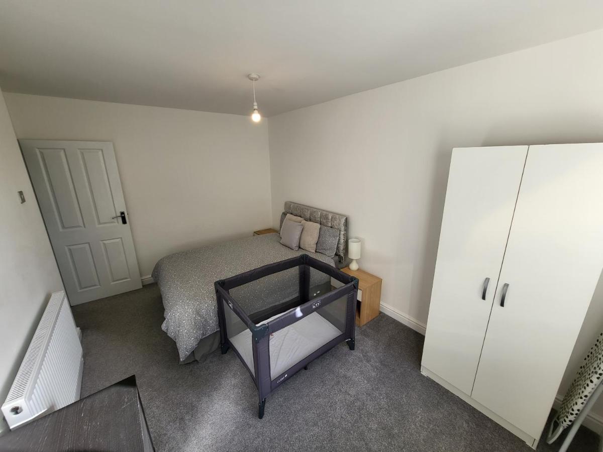 Modern 3 Bed Walking Distance To Wimbledon Tennis! *