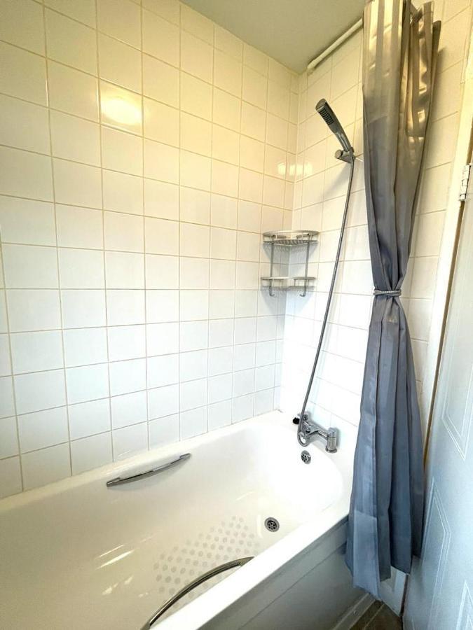 Accommodatie bij particulieren Charming Double-bedroom In Flat *