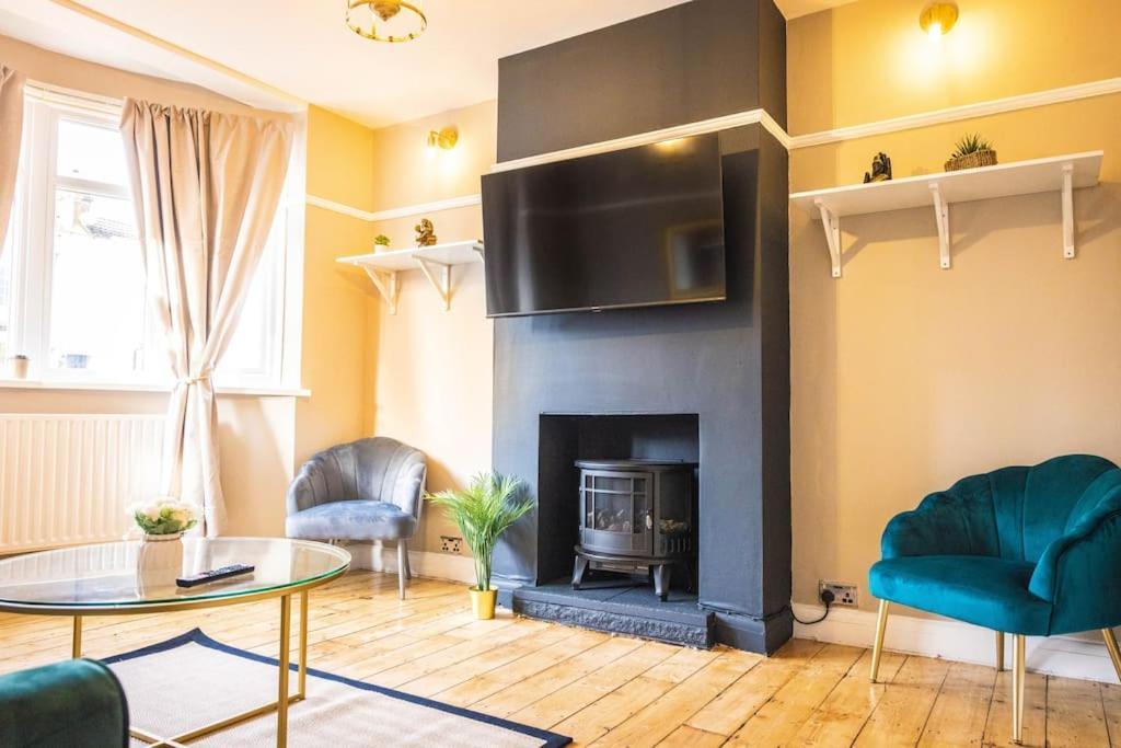 Hébergement de vacances Stunning 3 Bed In New Malden, South West -newly Decorated - Free Parking - Ultrafast Wifi - Smart Tv - Netflix - Sleeps Up To 6! Close To Wimbledon And Kingston. Londres