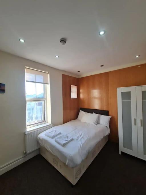 Apartment Lovely Bedroom R8 *