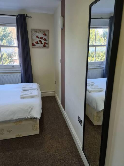 Lovely Bedroom Apartment London