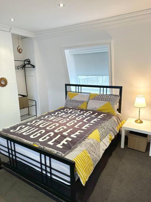 - Ysabel Apartamento