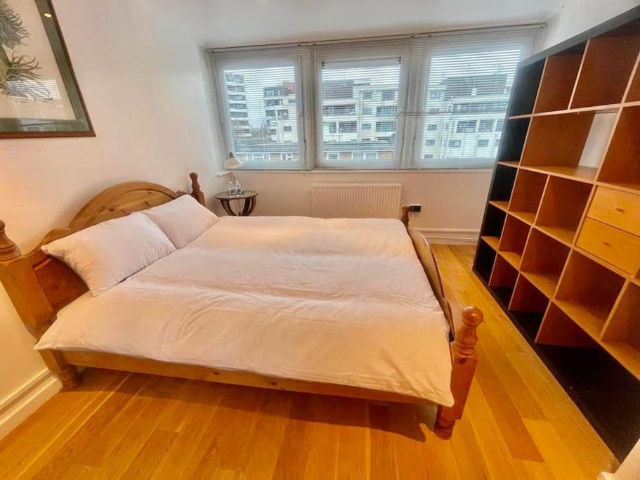 Newly Renovated 2 Bedroom Londres