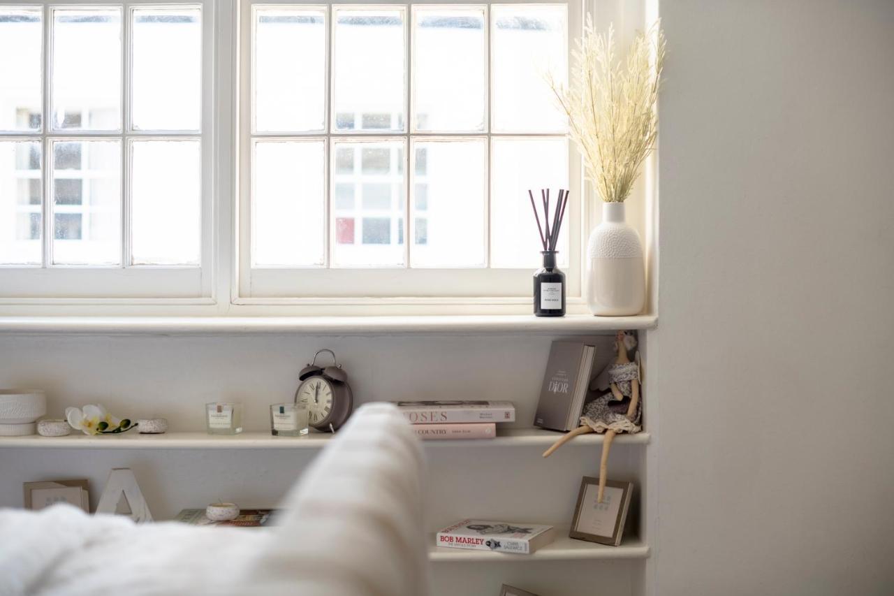 Kensington Two Floor Mews House Londen