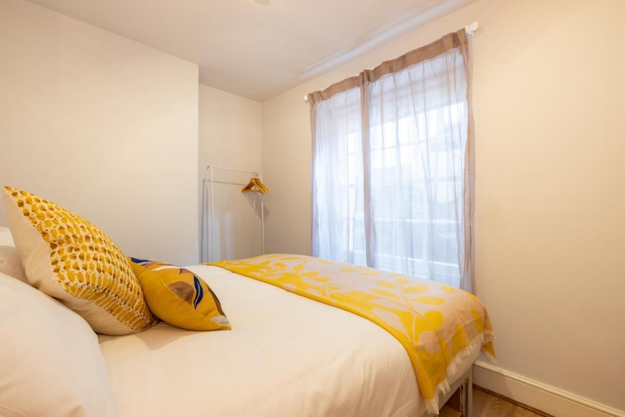 Mornington Crescent Apartment *