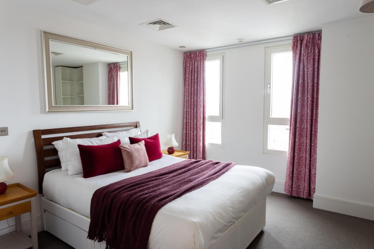 Appartement 2 Bed 2 Bath Penthouse With Amazing Views With Free Parking