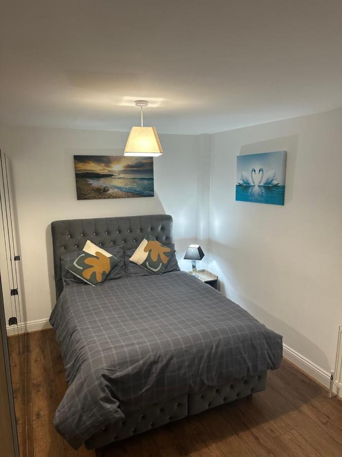 Beautiful Street Dream Ground Floor One Bedroom Apartamento