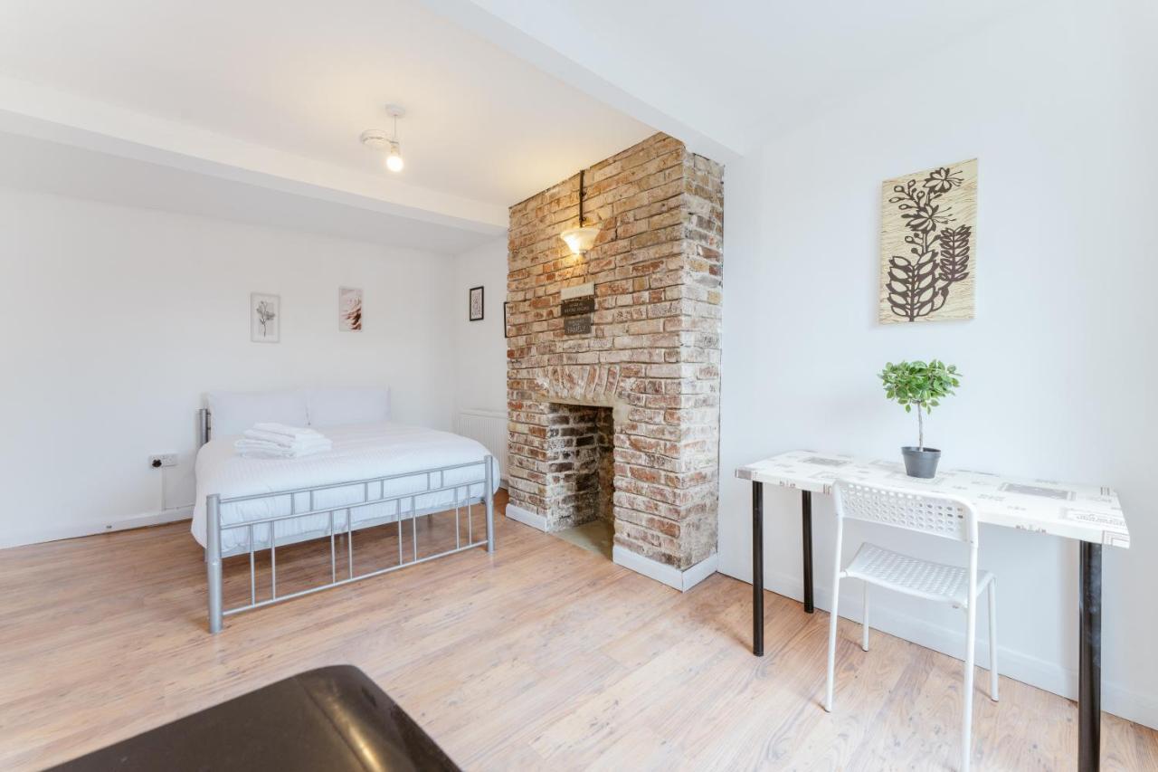 Hostal Bethnal Beds To