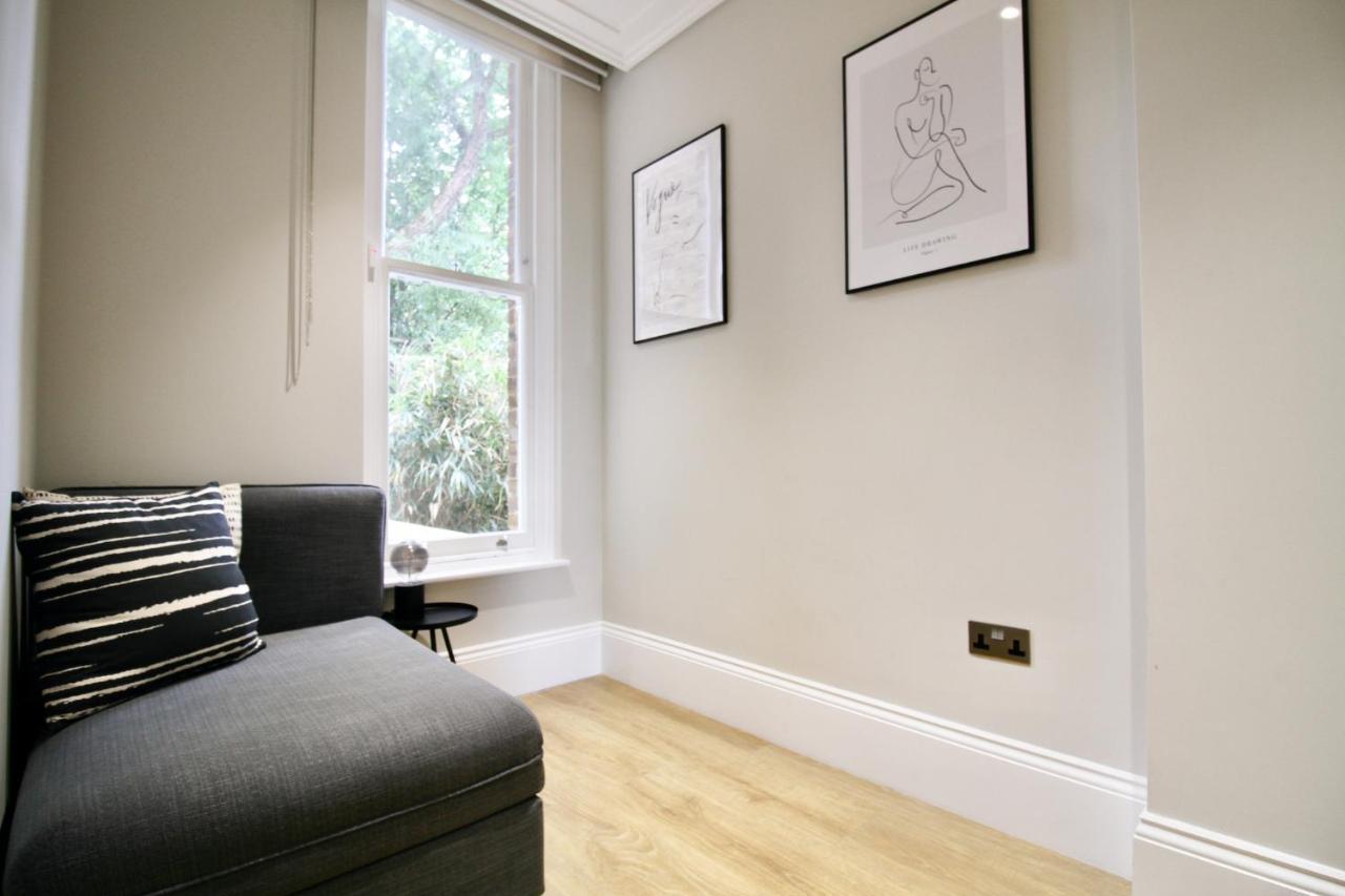 Luxlet - Heart Of Hampstead, *