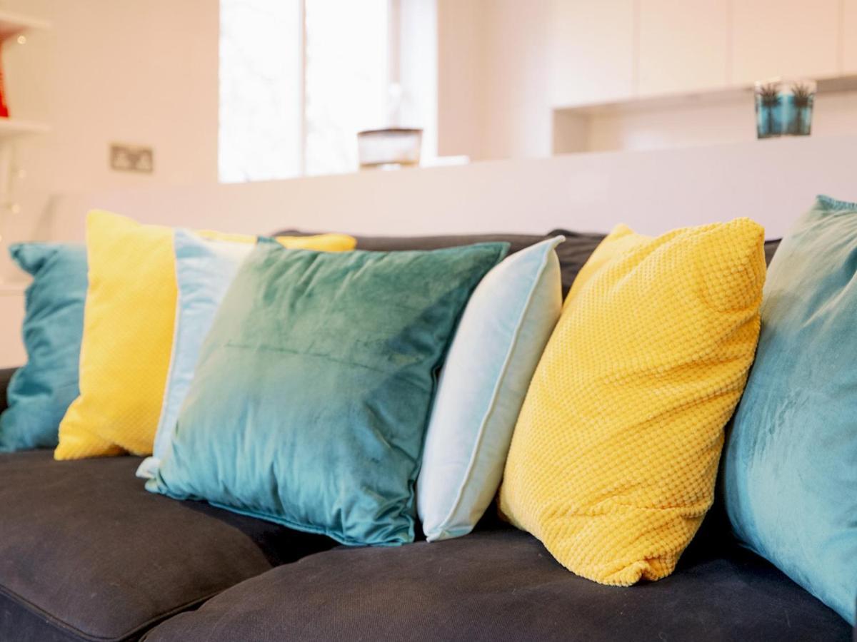 Pass The Keys Stylish - Prime Location Appartement Londen