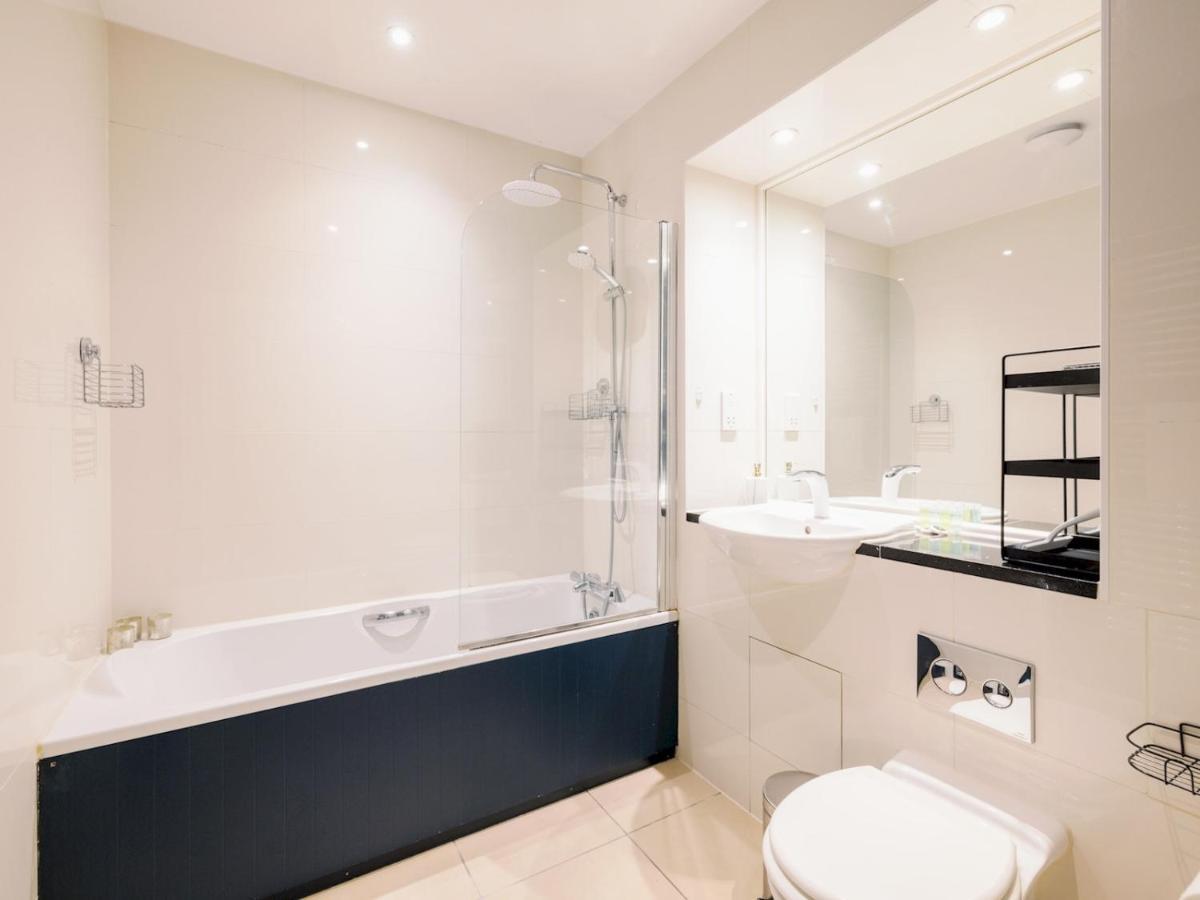 Pass The Keys Stylish - Prime Location Appartement Londen