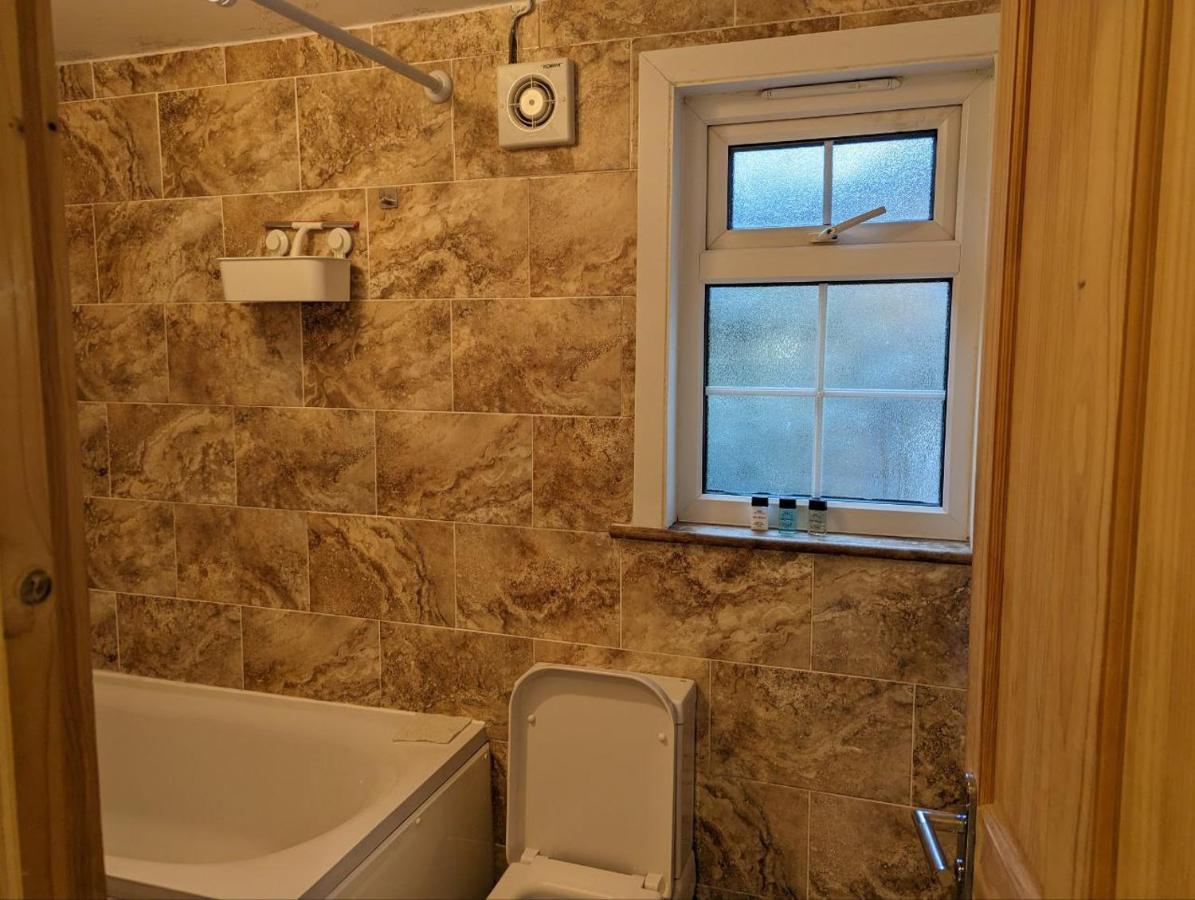 Fully-equipped Flat In The Of London.