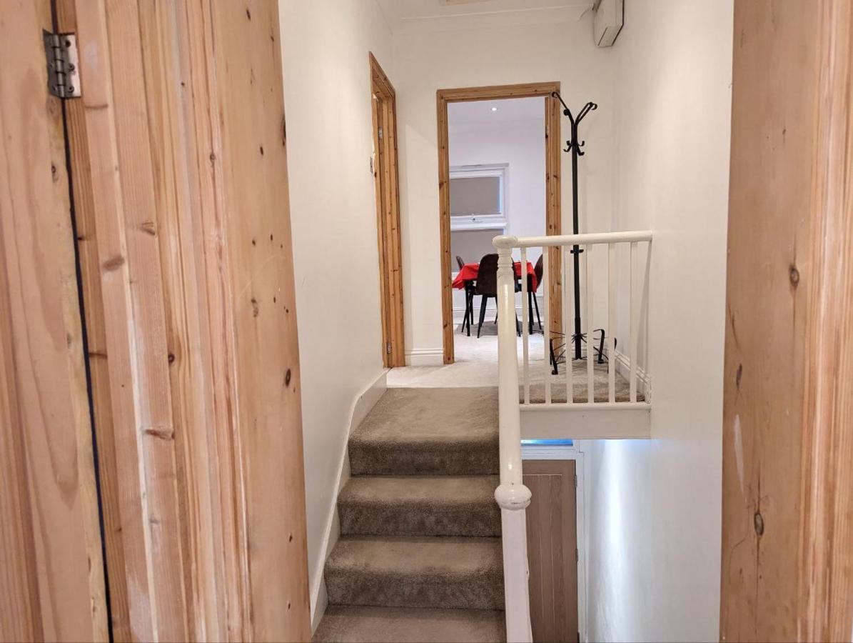 Fully-equipped Flat In The Of London. Appartement
