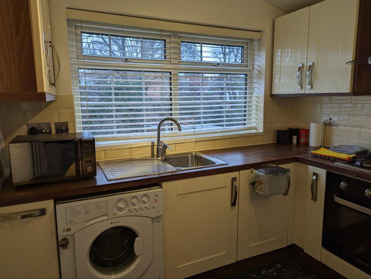Fully-equipped Flat In The Of London. *