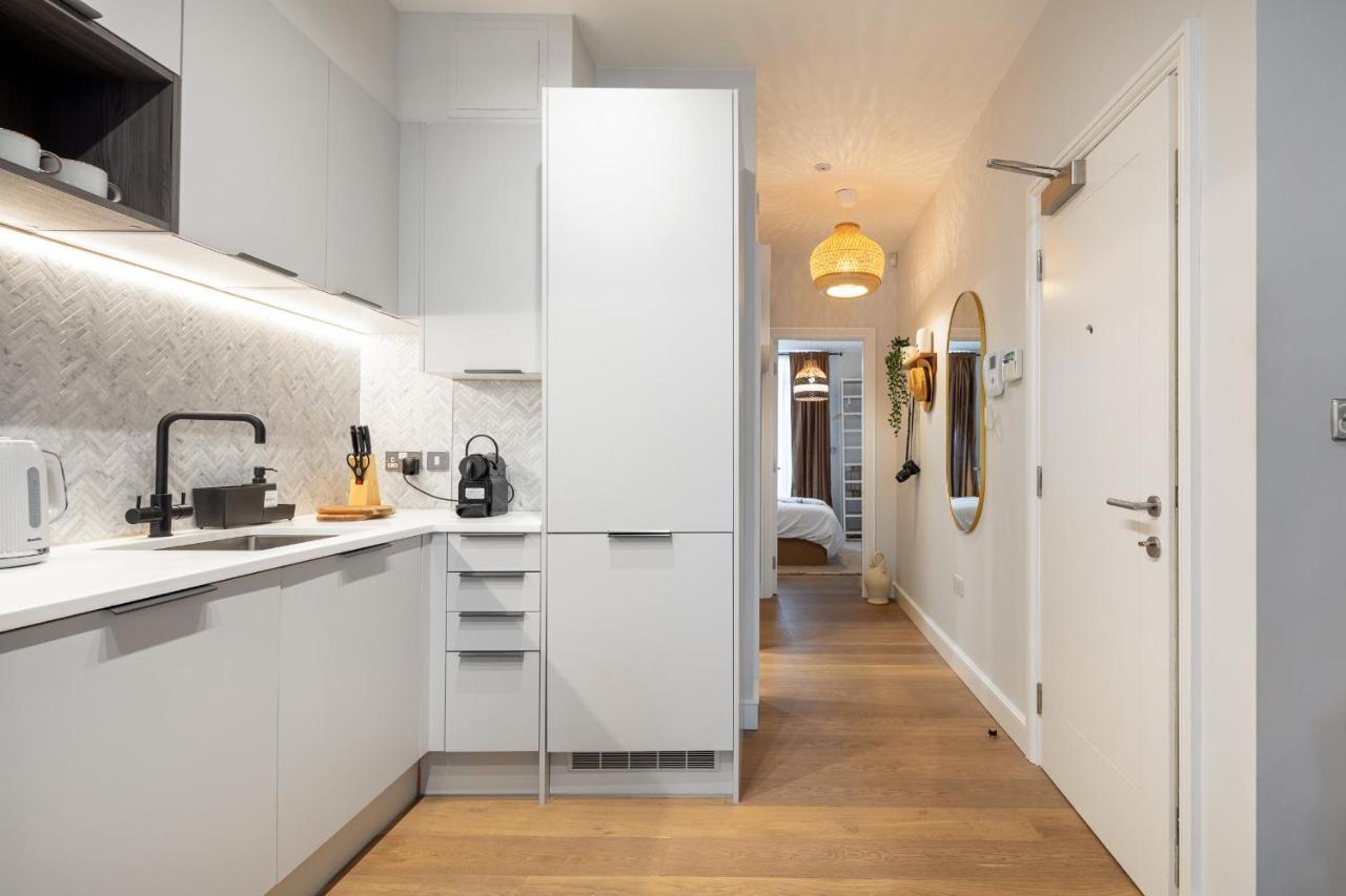Notting Hill Collection * London