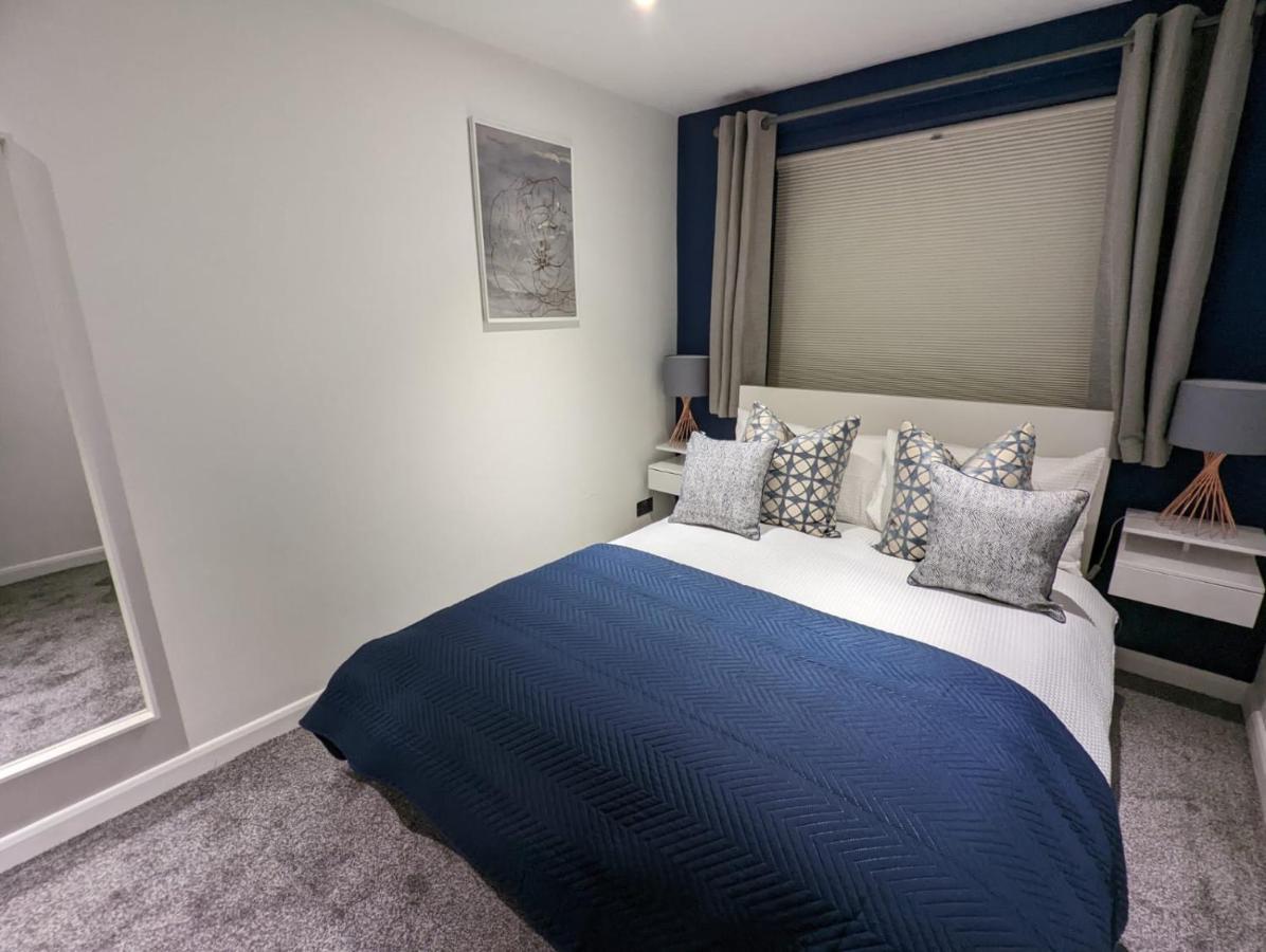 1 Bed Near Vibrant Bethnal Green Apartment *