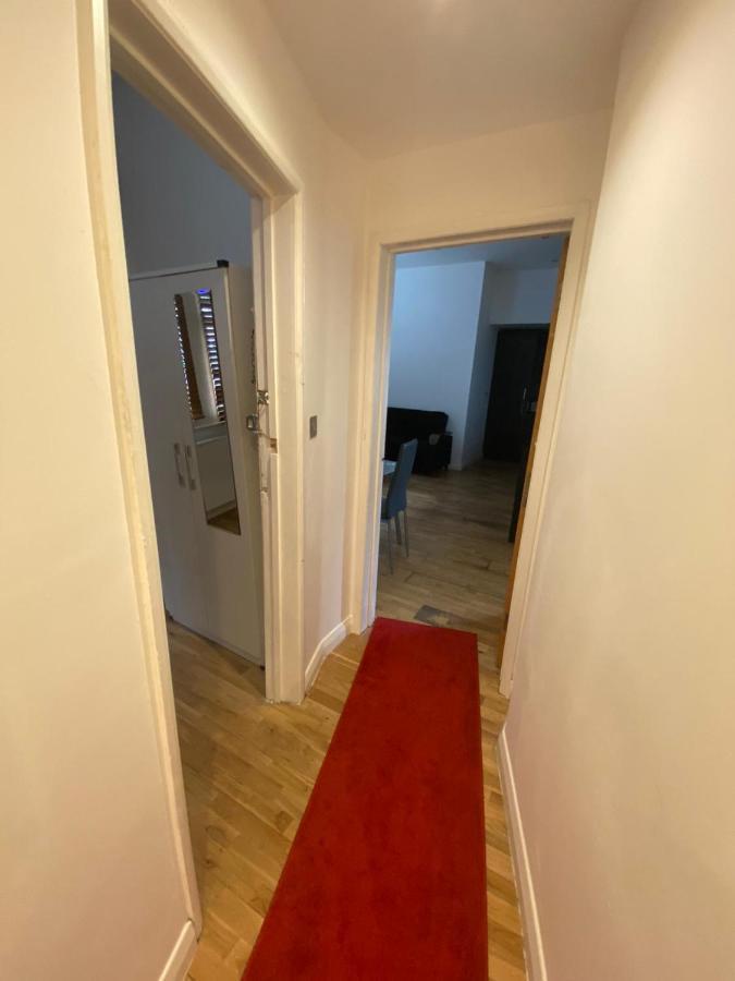 005- Frampton St 2 Bedrooms Apartment *