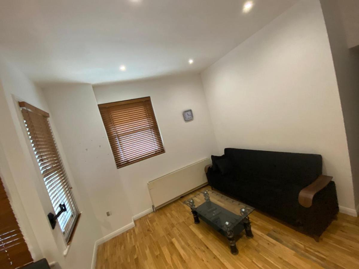 005- Frampton St 2 Bedrooms Apartment *