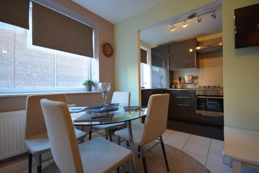 Flat In The Heart Of Camden Town Apartment