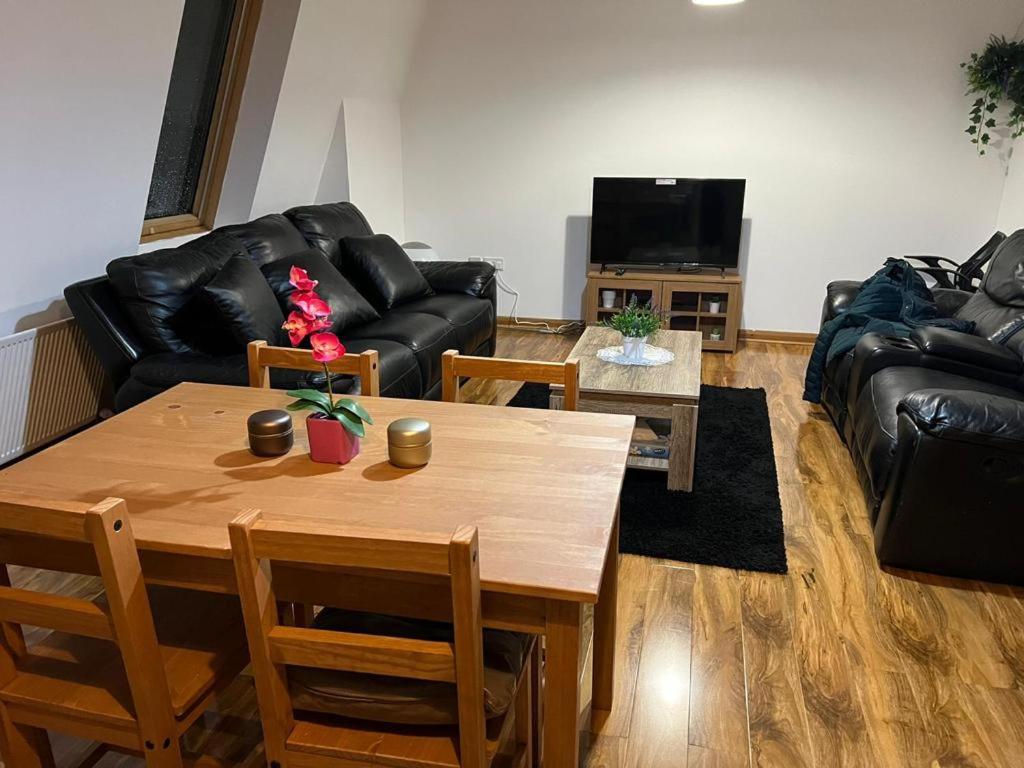 Perfect For Families And Friends - 2 Bedroom In - Peckham Appartement