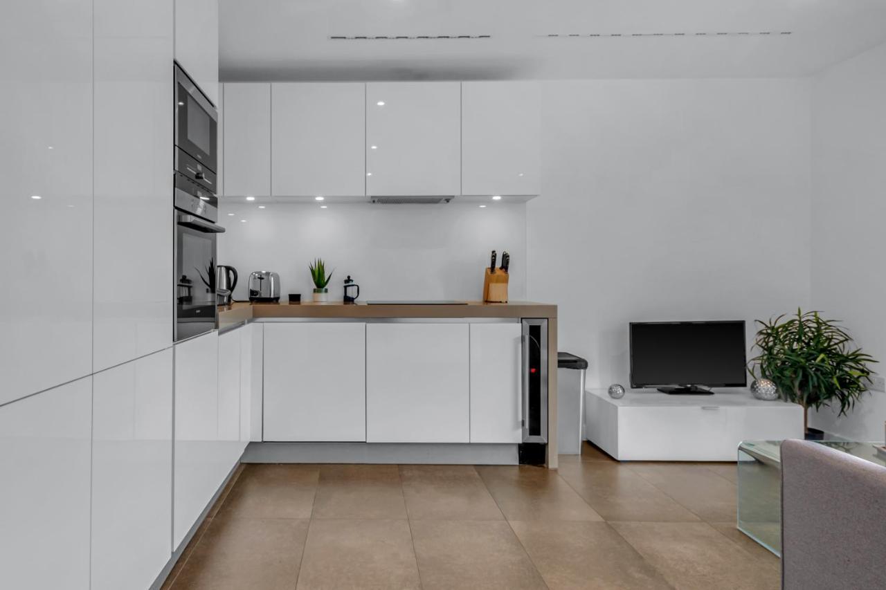 Mysquare Modern One Bedroom In Old Street London