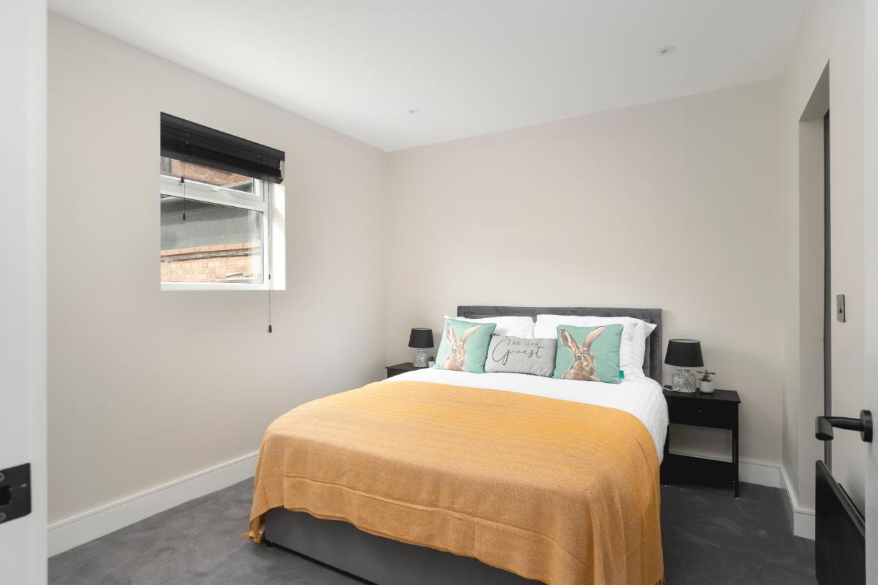 Appartement Skyvillion - Cozy Large 4 & 1 Bed In Enfield, Mins To Tube Station, Free Wi-fi Londres